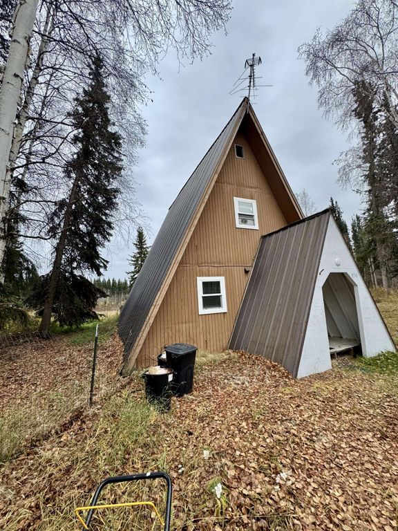 950 TYPHOON DRIVE, North Pole, AK 99705