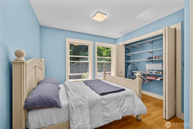 18443 Ballinger Way NE, Lake Forest Park, WA 98155