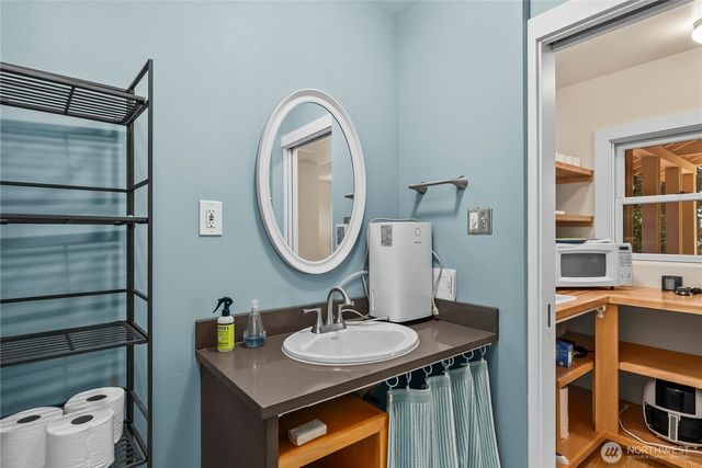 18443 Ballinger Way NE, Lake Forest Park, WA 98155