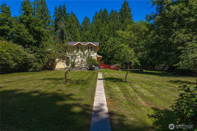 18443 Ballinger Way NE, Lake Forest Park, WA 98155