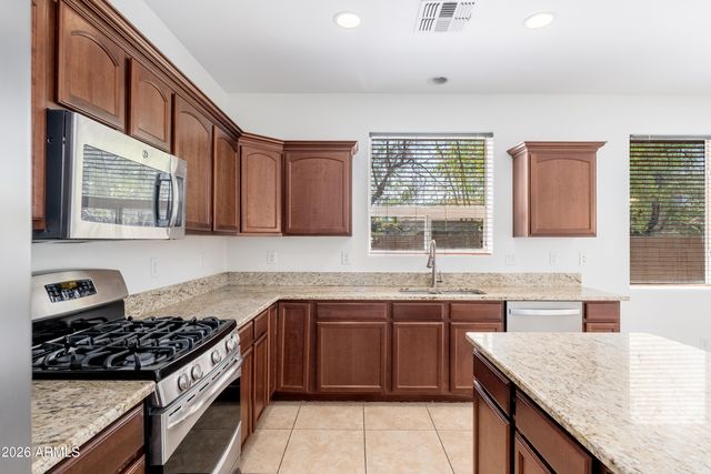 4317 E FOLGERS Road, Phoenix, AZ 85050