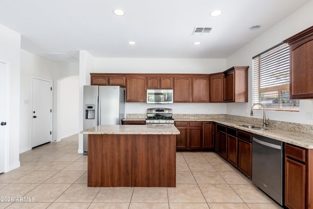 4317 E FOLGERS Road, Phoenix, AZ 85050