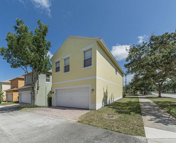 2143 SE Se Bell Isle Drive Drive, Port St. Lucie, Port St Lucie, FL 34952