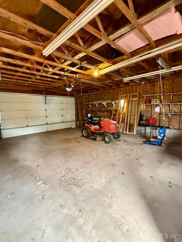 W5636 Crescent Street, Norway, MI 49870