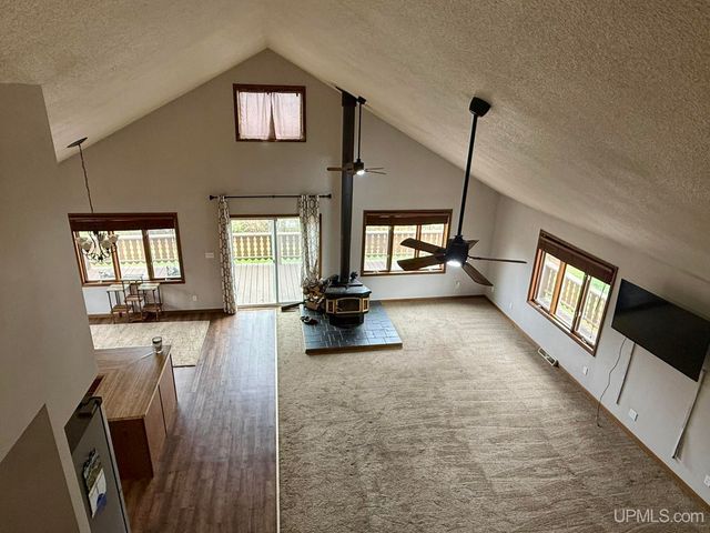 W5636 Crescent Street, Norway, MI 49870