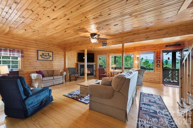 1987 Buck Mountain Road, Purlear, NC 28665
