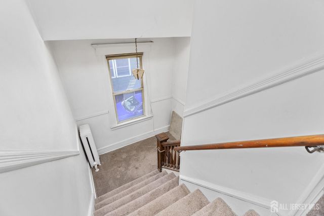 19 Clinton Place, Metuchen, NJ 08840