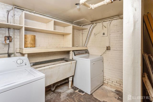 19 Clinton Place, Metuchen, NJ 08840