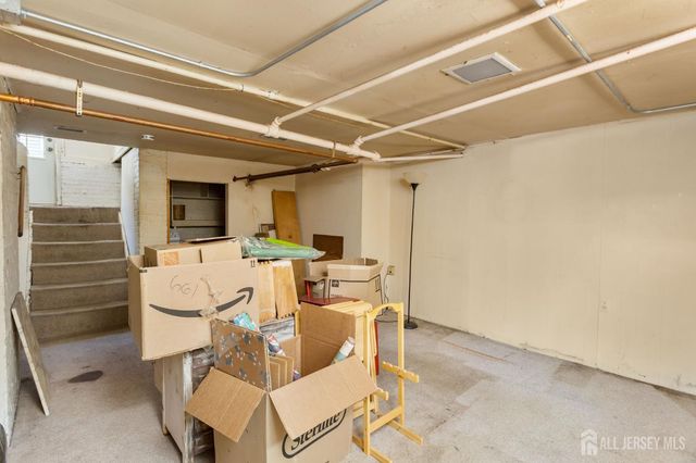 19 Clinton Place, Metuchen, NJ 08840