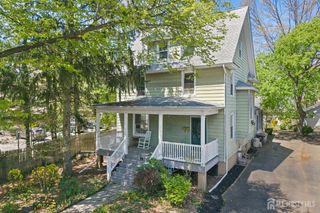 19 Clinton Place, Metuchen, NJ 08840