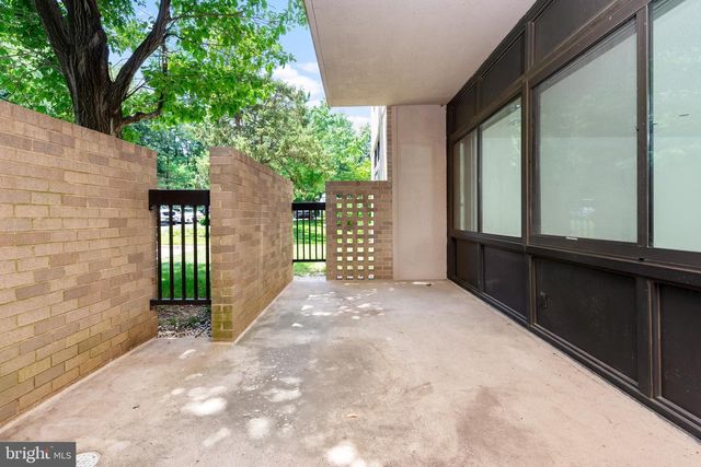 3713 S GEORGE MASON DR #T5, Falls Church, VA 22041