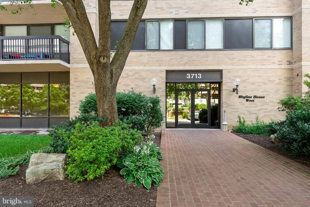 3713 S GEORGE MASON DR #T5, Falls Church, VA 22041