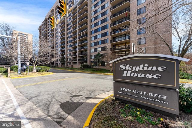 3713 S GEORGE MASON DR #T5, Falls Church, VA 22041