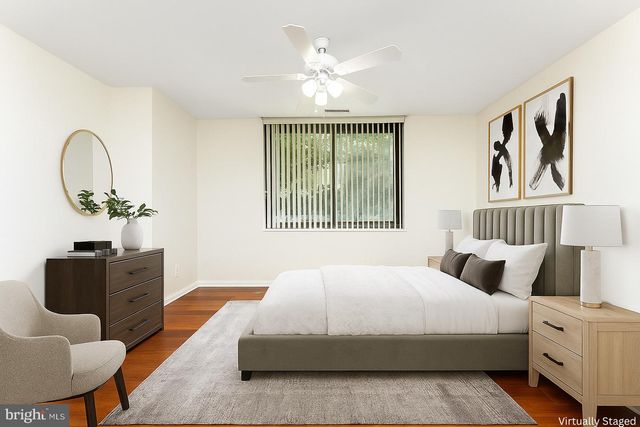 3713 S GEORGE MASON DR #T5, Falls Church, VA 22041