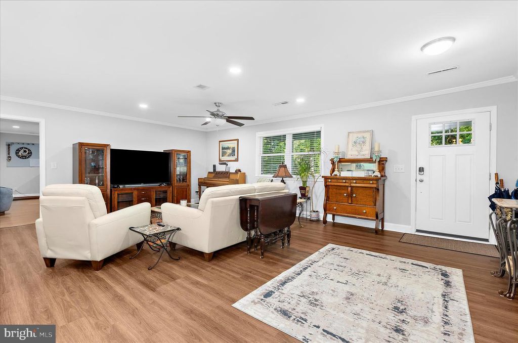 Image 19 of property listing at 1906 STEVENS DR, Chester, MD 21619