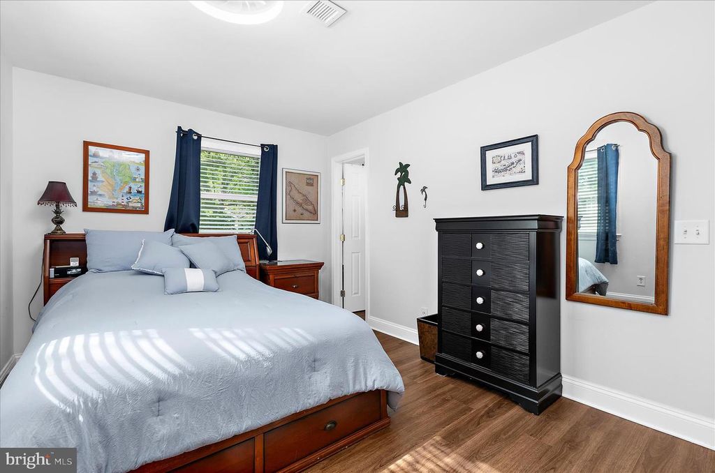 Image 20 of property listing at 1906 STEVENS DR, Chester, MD 21619