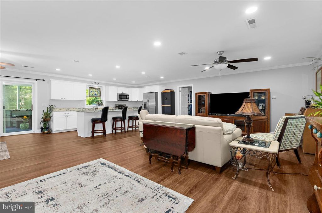 Image 7 of property listing at 1906 STEVENS DR, Chester, MD 21619