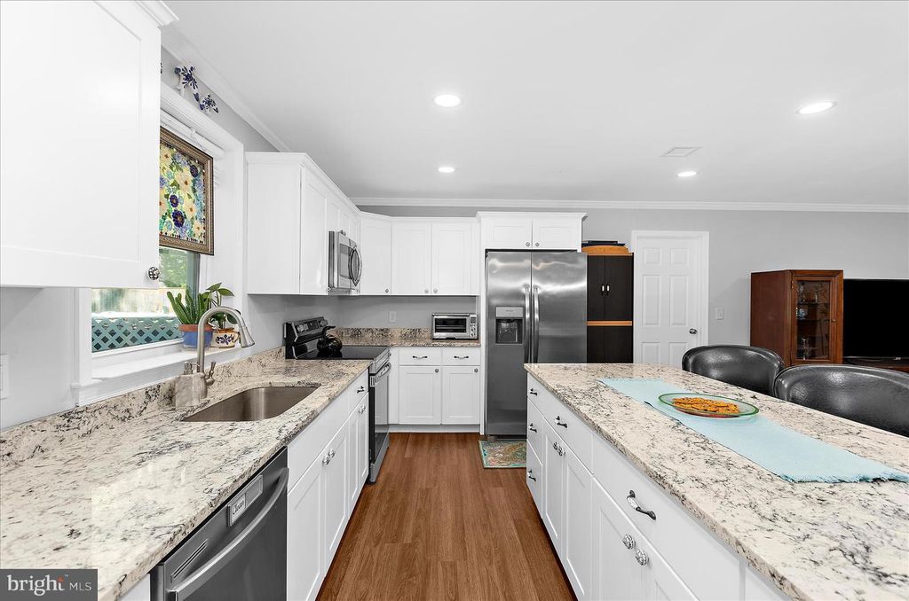 Image 8 of property listing at 1906 STEVENS DR, Chester, MD 21619