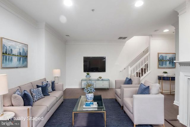 8830 MANSION VIEW CT, Vienna, VA 22182