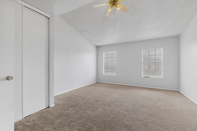 9467 Olde Towne Row, Dallas, TX 75227