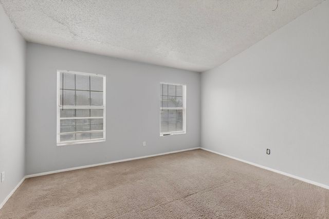 9467 Olde Towne Row, Dallas, TX 75227