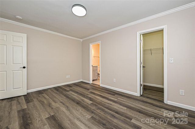 3133 Amay James Avenue, Charlotte, NC 28208