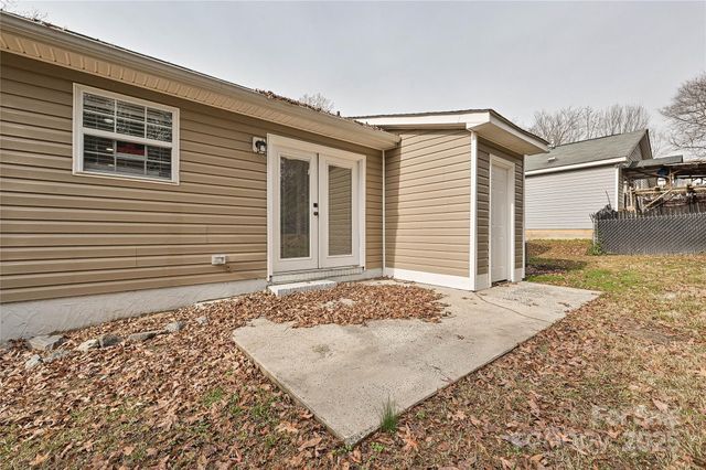 3133 Amay James Avenue, Charlotte, NC 28208