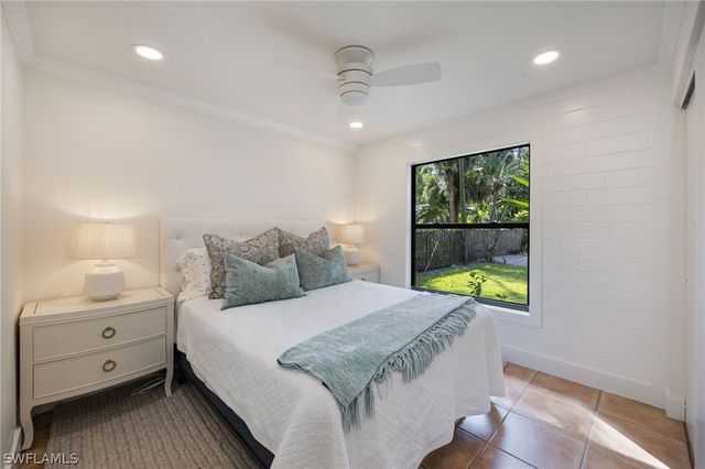 5179 Sycamore DR, Naples, FL 34119