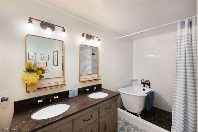 5179 Sycamore DR, Naples, FL 34119