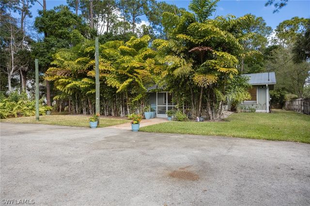 5179 Sycamore DR, Naples, FL 34119