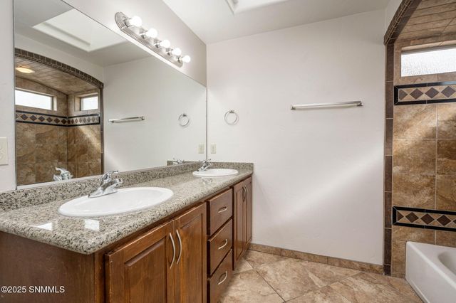 7324 Vista De Sobre Drive, Las Cruces, NM 88012