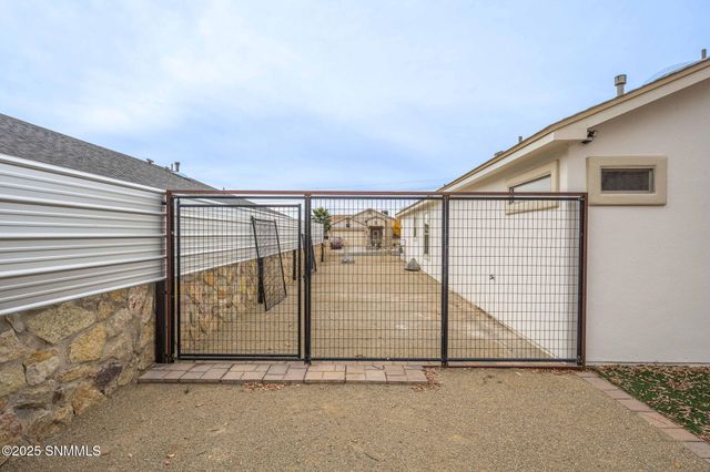 7324 Vista De Sobre Drive, Las Cruces, NM 88012