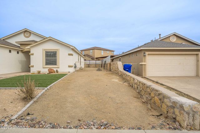 7324 Vista De Sobre Drive, Las Cruces, NM 88012