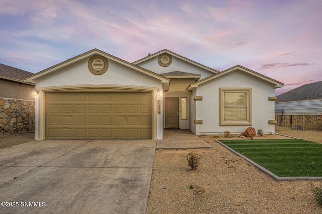 7324 Vista De Sobre Drive, Las Cruces, NM 88012