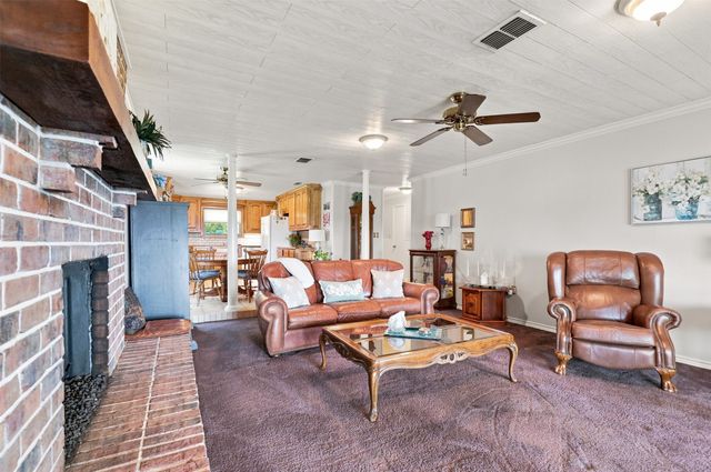 1994 CR 2320, Pittsburg, TX 75686
