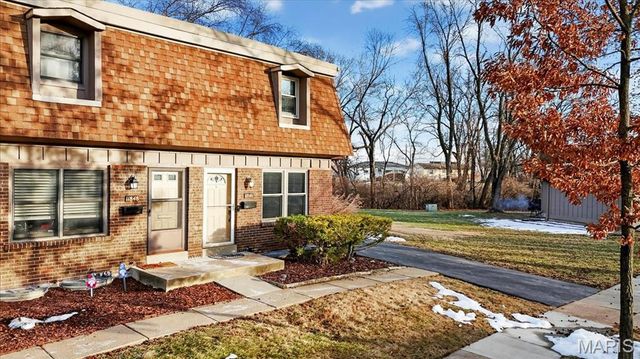 11846 Sologne Court, Maryland Heights, MO 63043