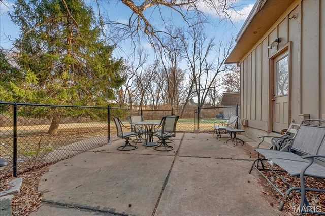 11846 Sologne Court, Maryland Heights, MO 63043