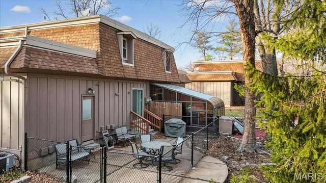 11846 Sologne Court, Maryland Heights, MO 63043
