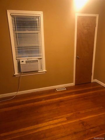 5027 Woodward Street, Wayne, MI 48184