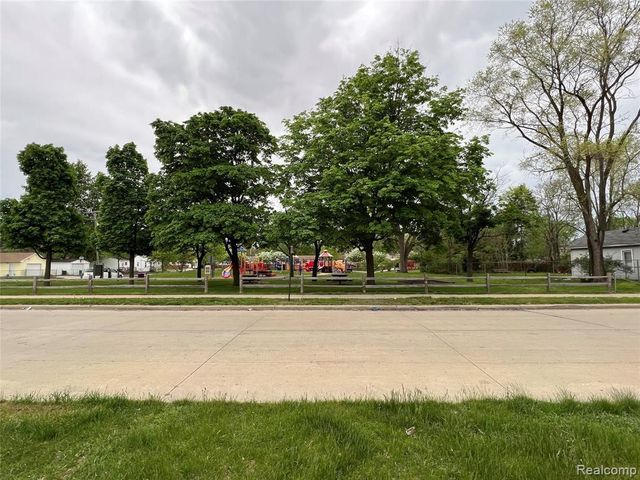 5027 Woodward Street, Wayne, MI 48184