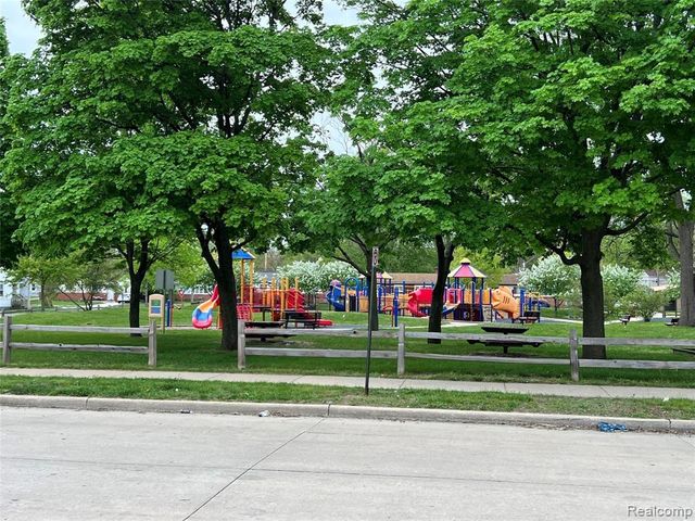 5027 Woodward Street, Wayne, MI 48184