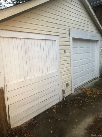 5027 Woodward Street, Wayne, MI 48184