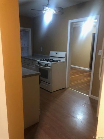 5027 Woodward Street, Wayne, MI 48184