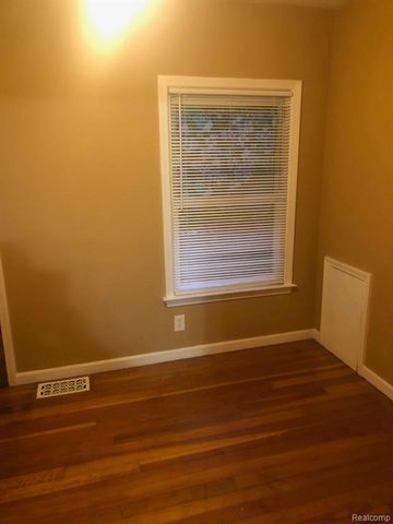 5027 Woodward Street, Wayne, MI 48184