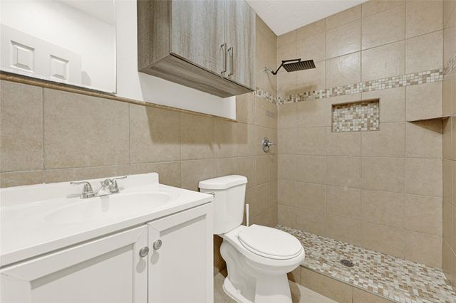 8715 Bauman Road 6, Houston, TX 77022