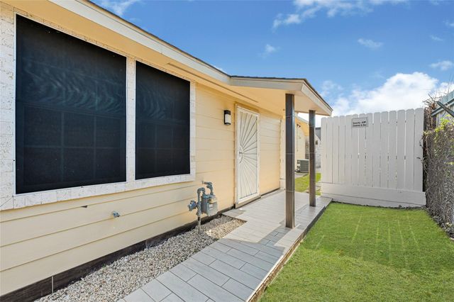 8715 Bauman Road 6, Houston, TX 77022