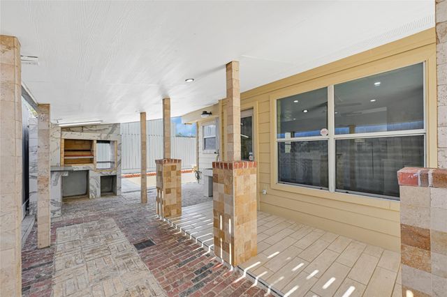 8715 Bauman Road 6, Houston, TX 77022