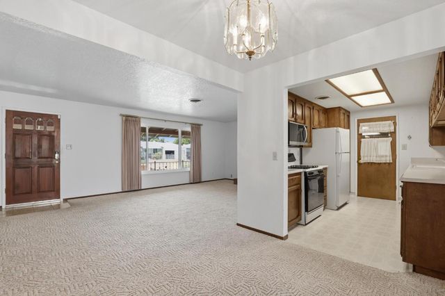 1042 Jay St, Olivehurst, CA 95961