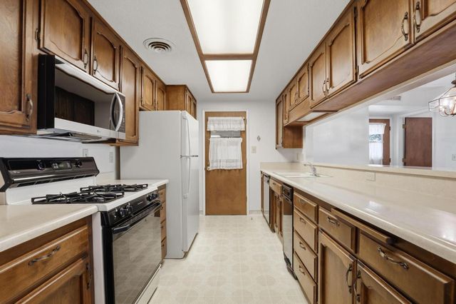 1042 Jay St, Olivehurst, CA 95961