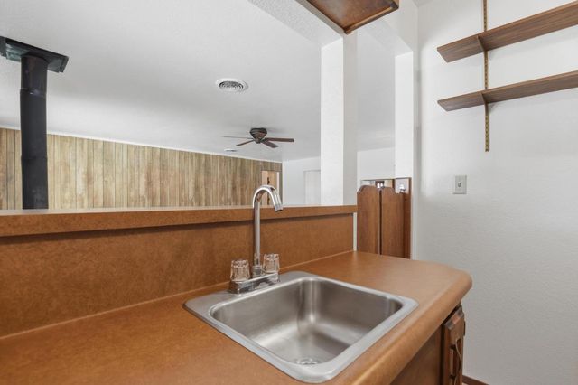 1042 Jay St, Olivehurst, CA 95961